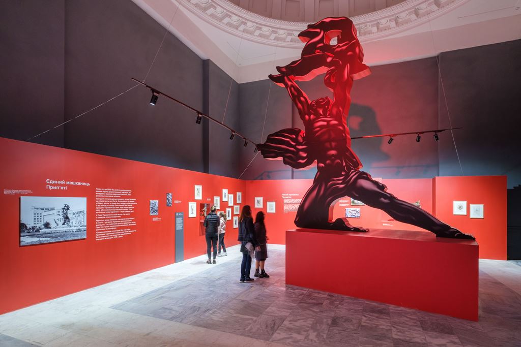 "Чорнобиль. Подорож": уникальная мультимедийная выставка открылась в Киеве