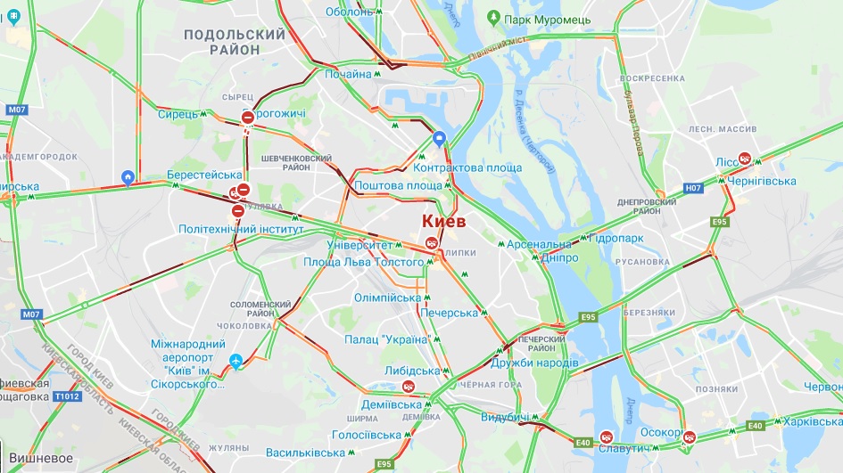 Киев из-за непогоды остановился в пробках