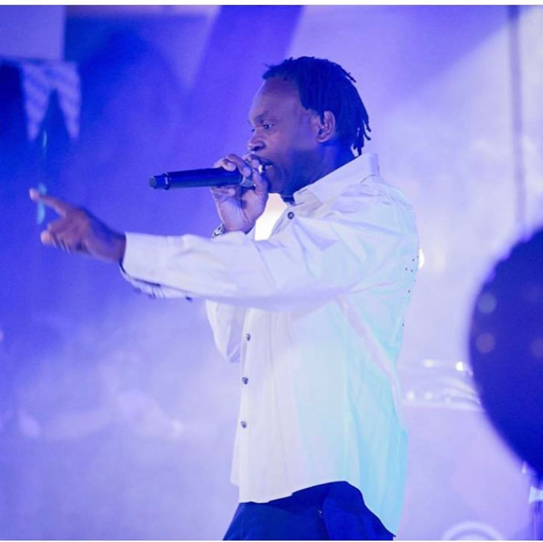 Зеленский начал пускать в Украину артистов, выступавших в Крыму