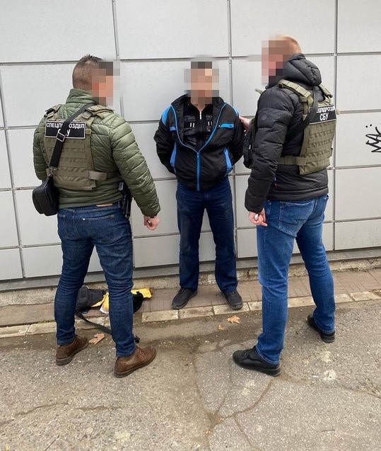 В Одесі блокували нелегальний продаж зброї із зони ООС