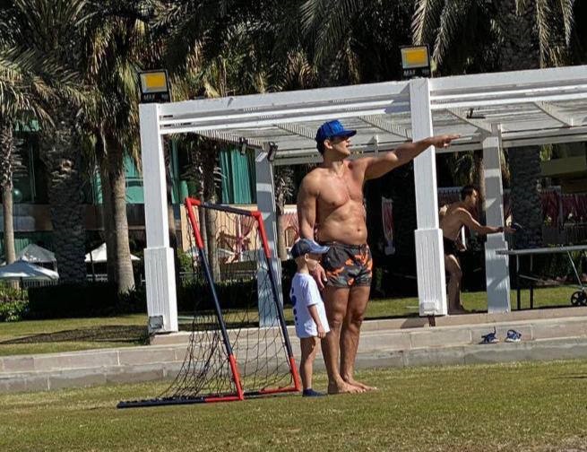 Миколу Тищенка застукали в дорогезному готелі в ОАЕ (фото)