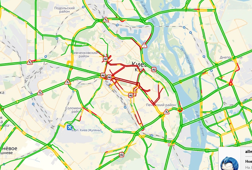 Непогода в Киеве: движение в центре столицы парализовали пробки