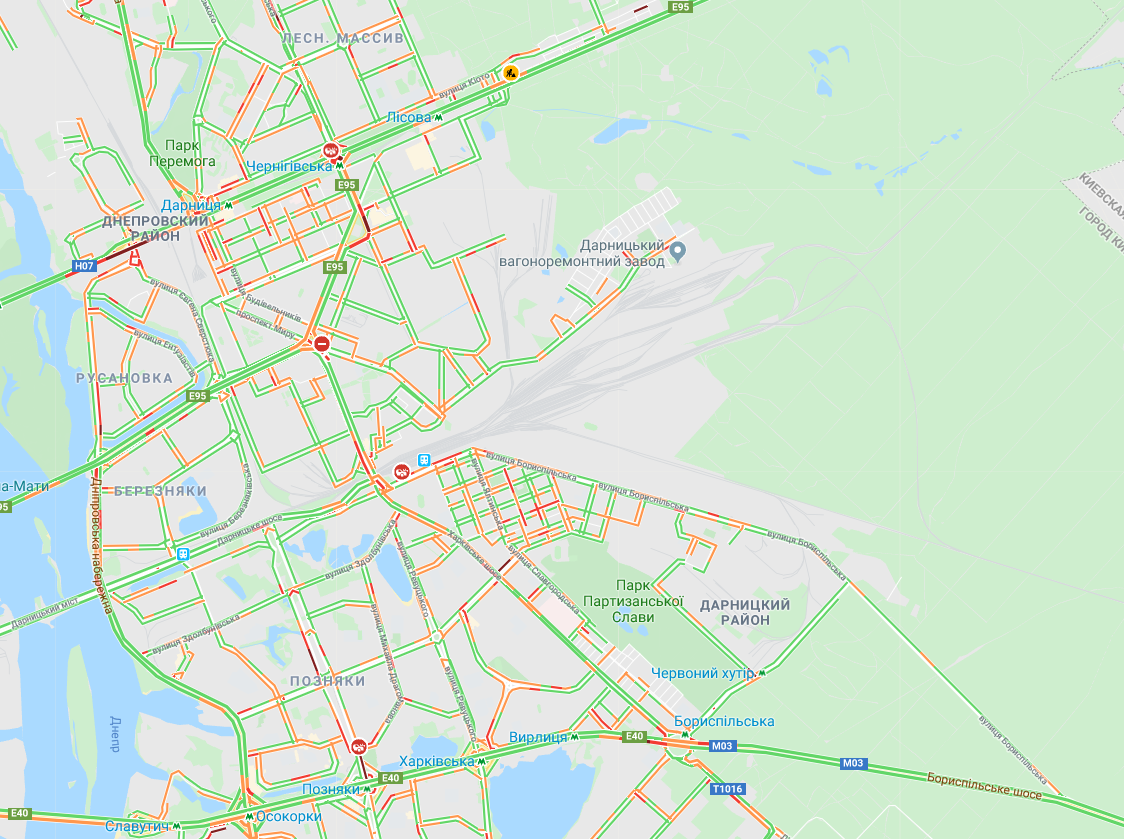 Киев сковали многочисленные пробки