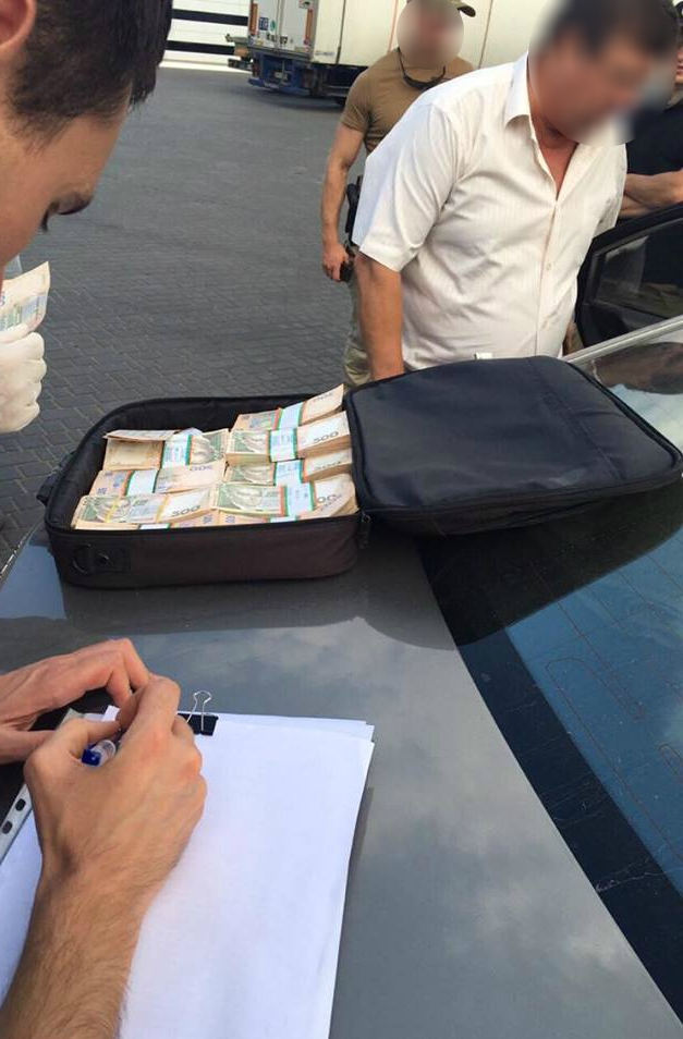 На взятке задержали директора Института сельского хозяйства НААН