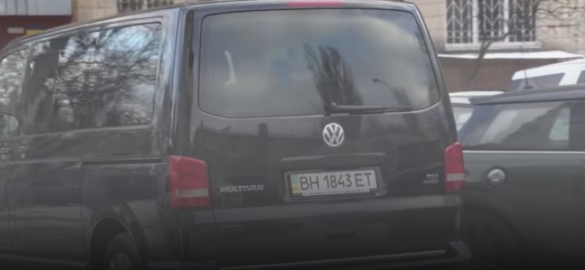 За Зеленським їздить мікроавтобус компанії з групи Коломойського