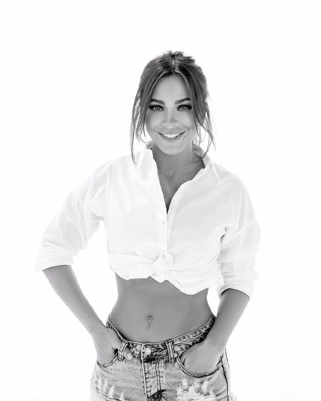 "Зігрівайте посмішкою коханих": Ані Лорак поділилася зворушливим фото