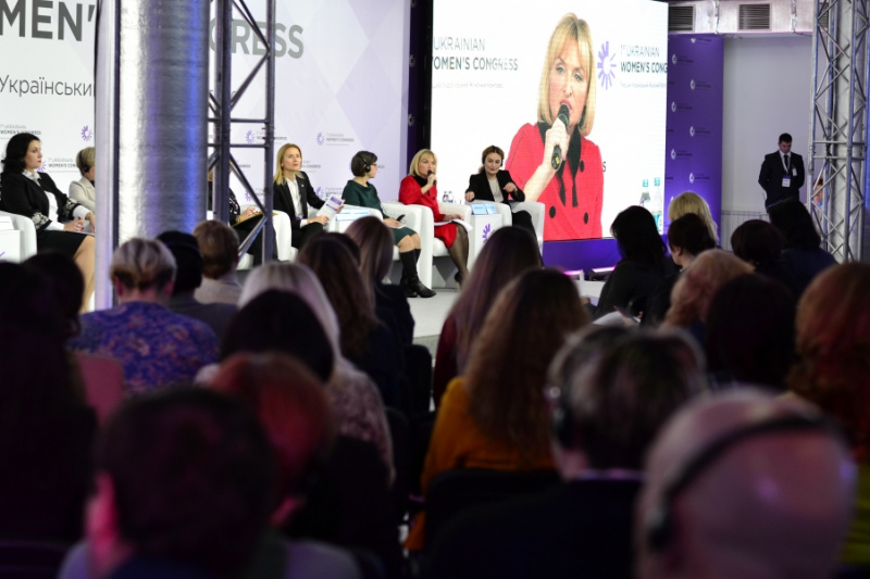 В Украине ежегодно 3 млн детей становятся свидетелями и жертвами домашнего насилия, - Луценко