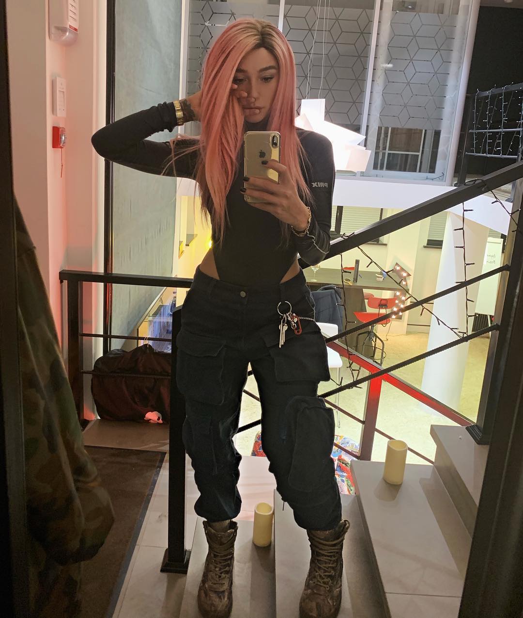 Экс-ведущая "Орла и Решки" показала, кто вдохновил ее на смену имиджа