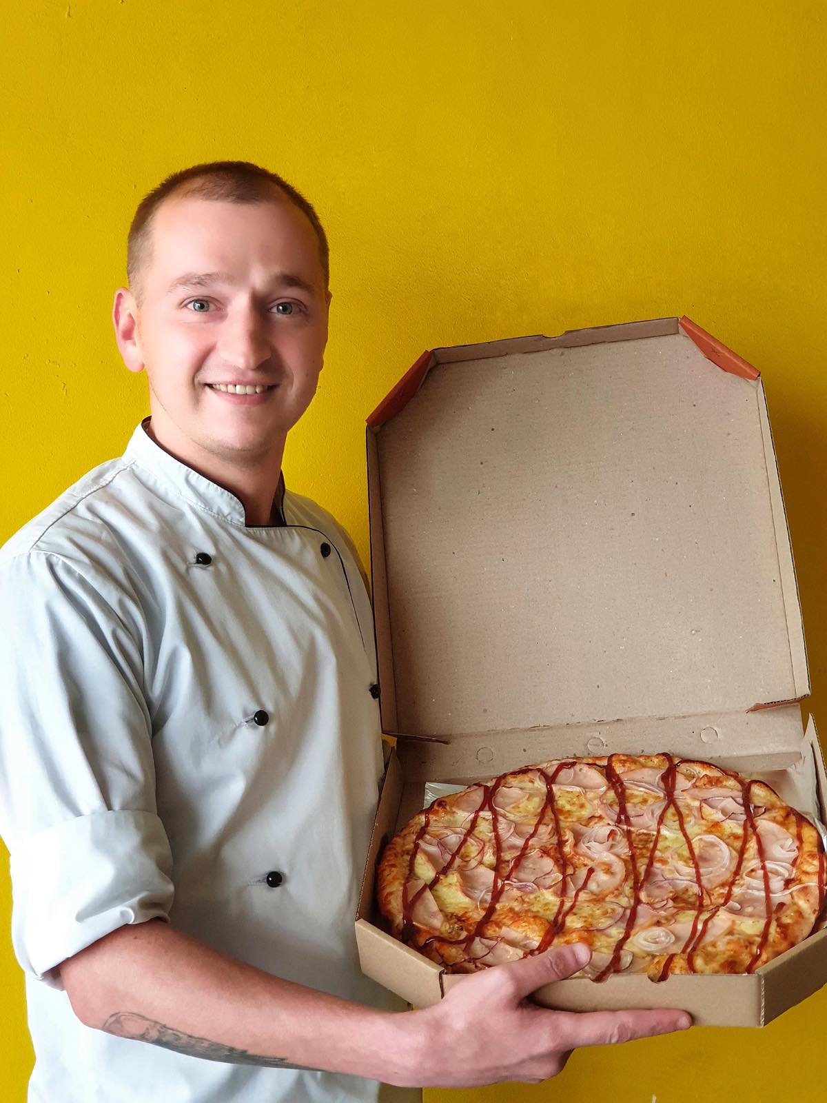 Шеф-повар поделился секретом идеального теста для пиццы: будет как в ресторане