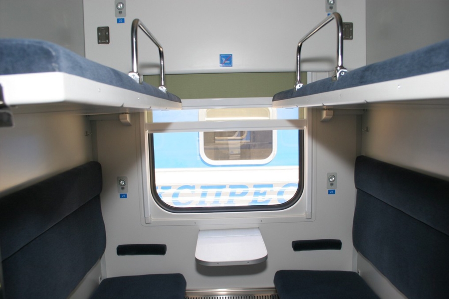 Украинцев скоро будут возить в новеньких вагонах: вот так они выглядят внутри (фото)