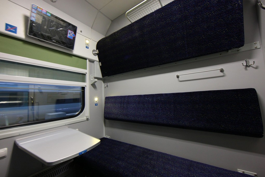 Украинцев скоро будут возить в новеньких вагонах: вот так они выглядят внутри (фото)