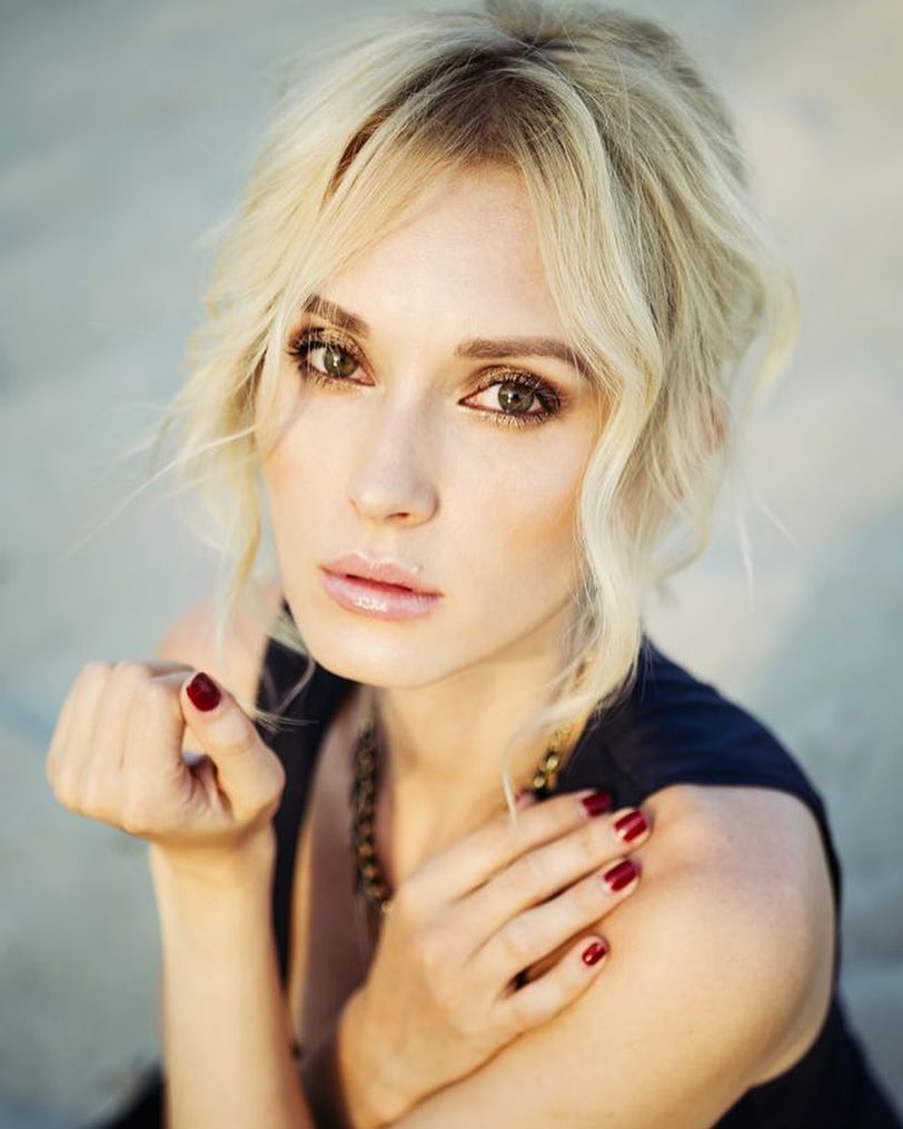 Судьба пишет сценарий по-своему: победительница Х-Фактора рассказала о горе в семье