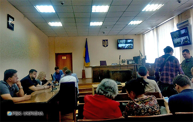 Суд продолжил рассмотрение дела о массовых беспорядках возле Рады в 2015 году