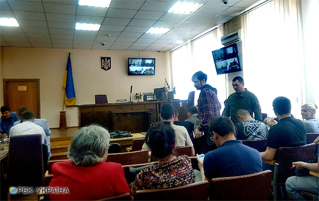 Суд продолжил рассмотрение дела о массовых беспорядках возле Рады в 2015 году