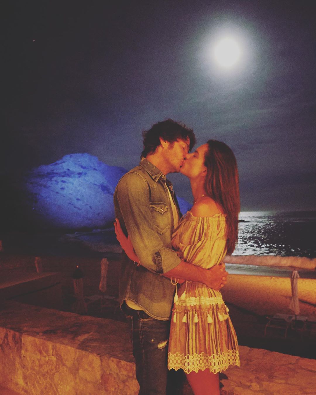 Ідеальна пара: Алессандра Амбросіо показала рідкісні романтичні кадри з коханим