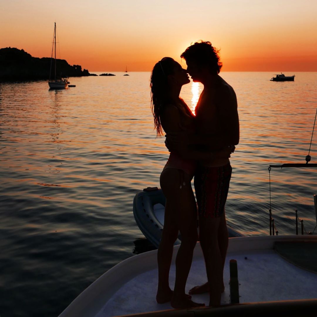 Ідеальна пара: Алессандра Амбросіо показала рідкісні романтичні кадри з коханим