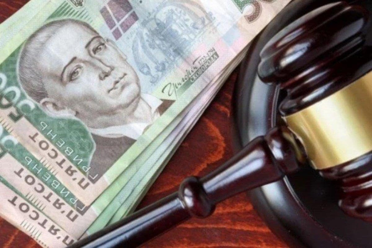 Юная украинка попросила лишить ее мать родительских прав