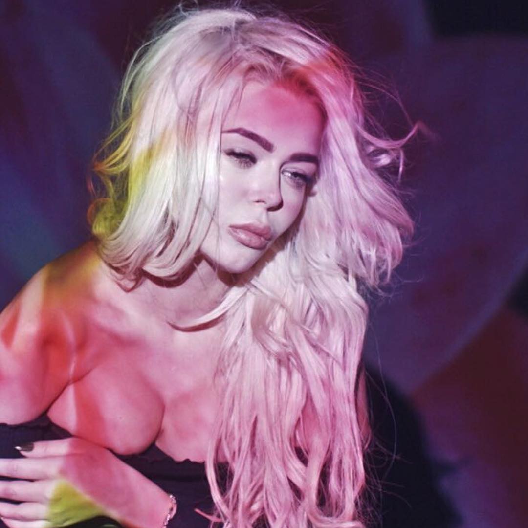 20 гарячих фото Аліни Гросу, на яких вона зовсім не "маленька бджілка"