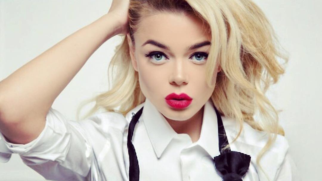 Стильная Алина Гросу