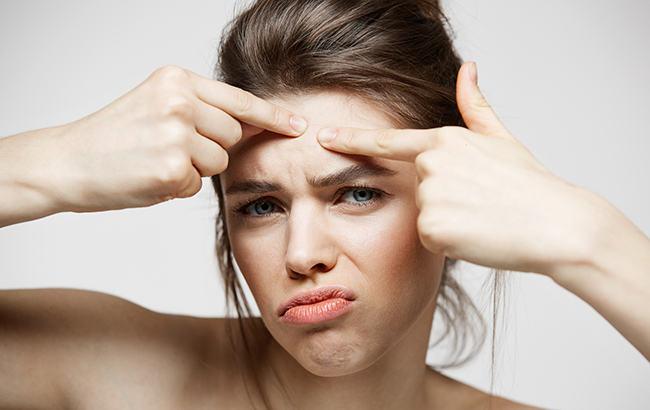 Не витрачайте гроші: Супрун розповіла, як правильно боротися з вуграми