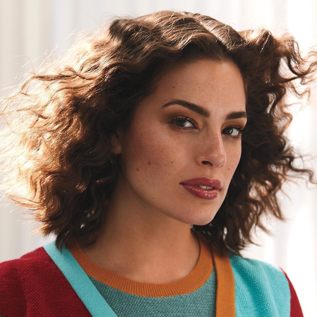 Спокуса велика: пишнотіла модель Ешлі Грем красується на обкладинці Allure