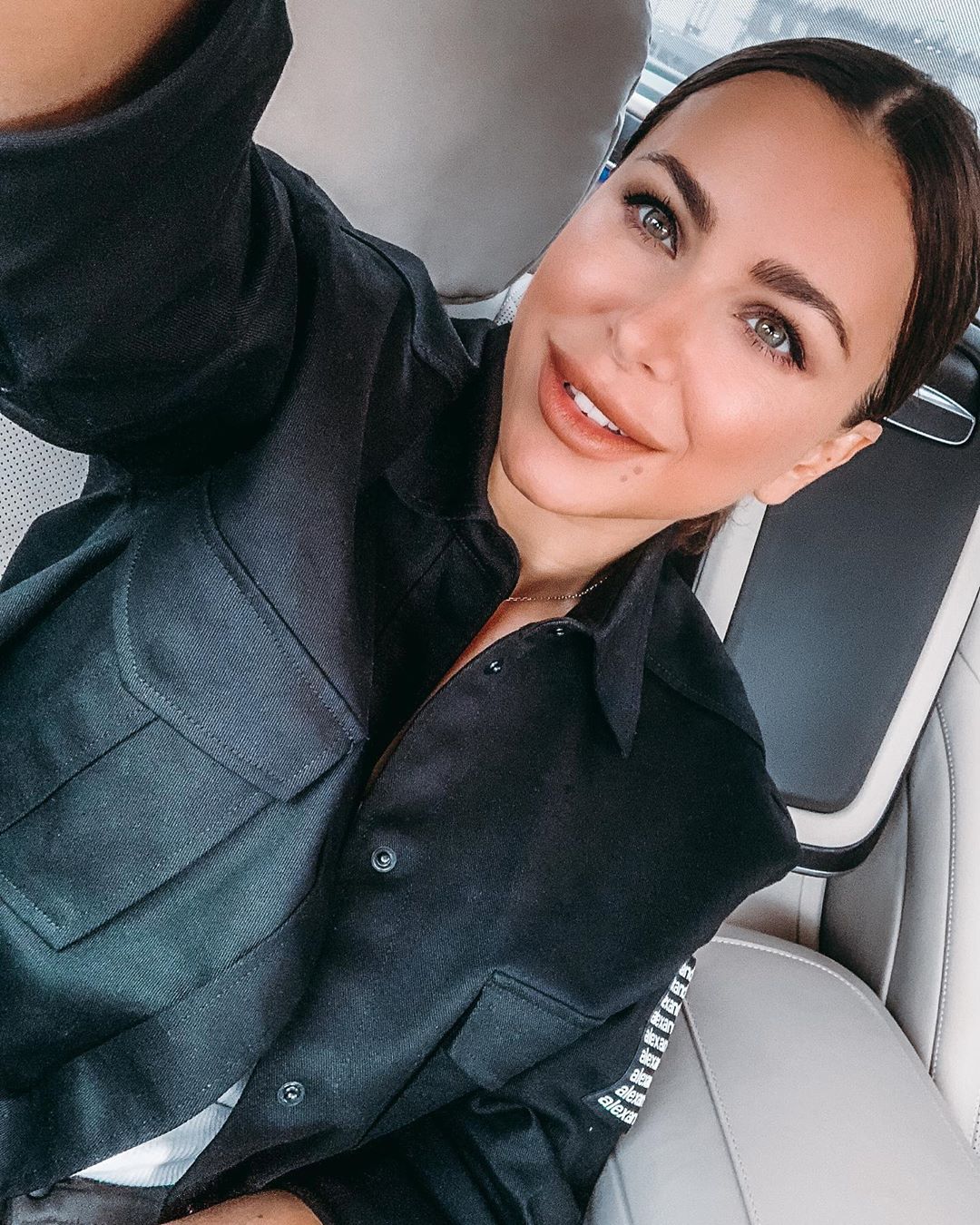 Пора в музей восковых фигур: Ани Лорак заподозрили в операции на лице