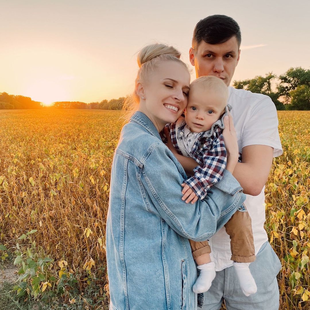 Договоритесь с мужем на берегу, кто за что отвечает: топ звездных правил счастливого материнства