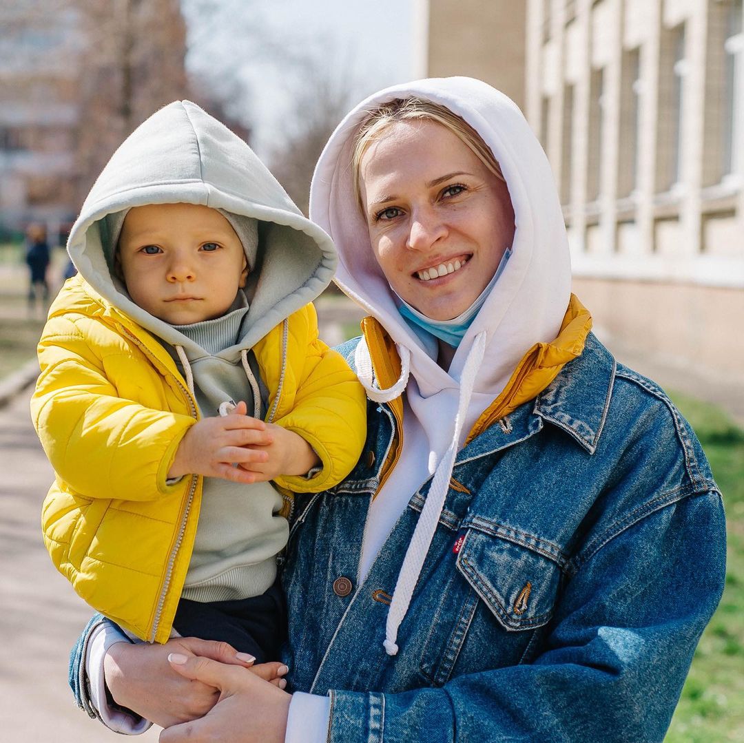 Договоритесь с мужем на берегу, кто за что отвечает: топ звездных правил счастливого материнства