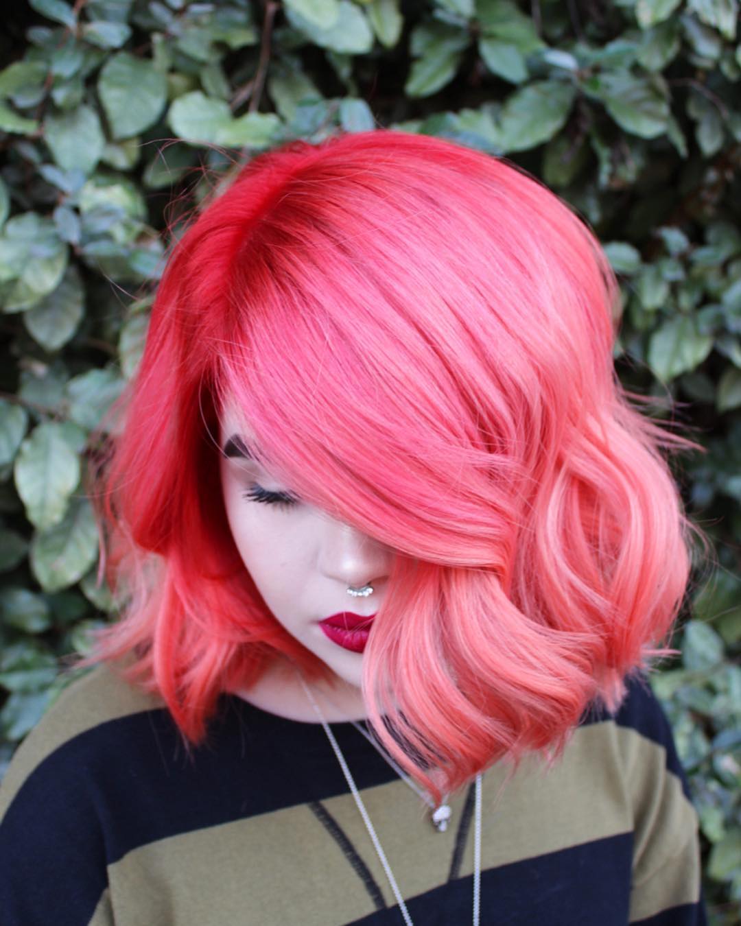 Неоновый демон: сеть "взорвал" супер яркий hair-тренд 2019 (фото)