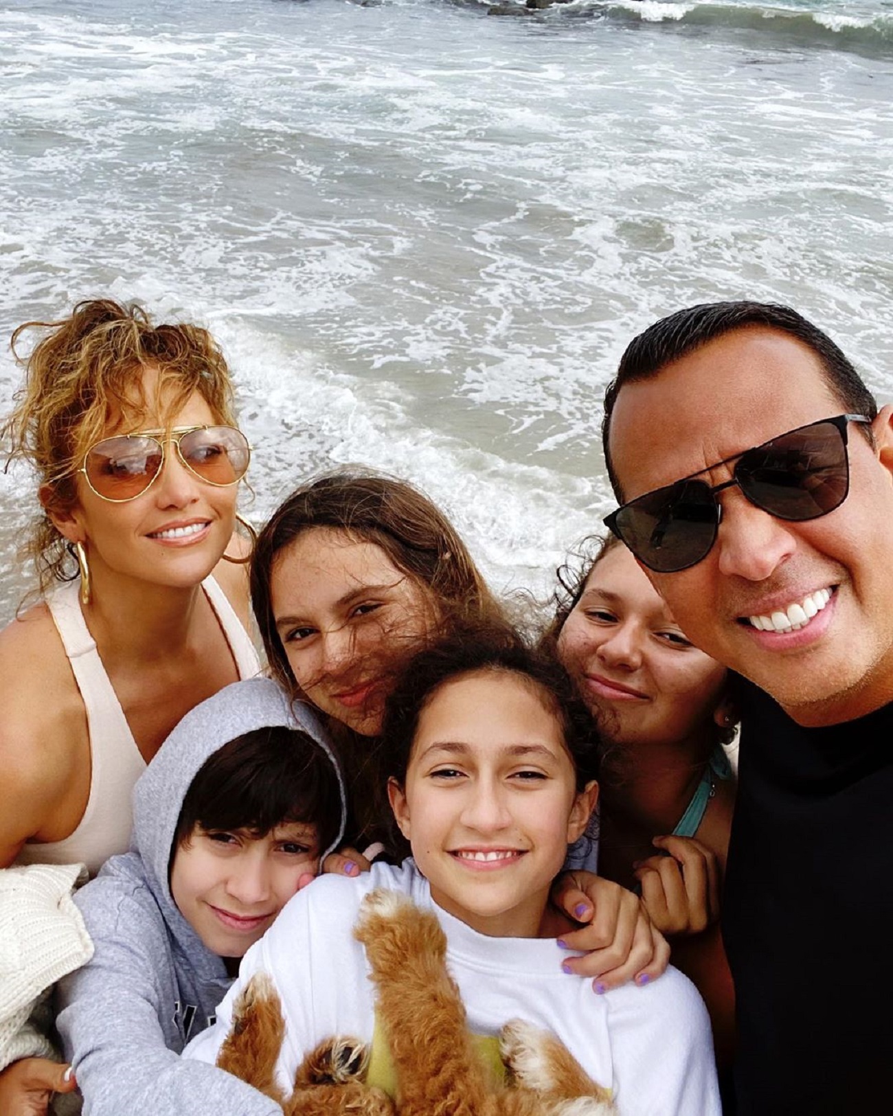 Щасливі разом: Дженніфер Лопес і Алекс Родрігес розчулили веселими сімейними танцями