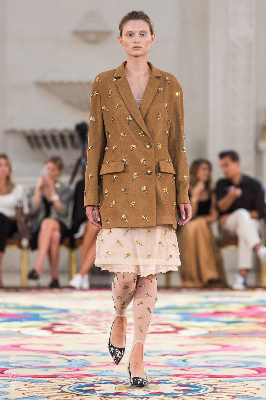 Что за женщина! Тина Кароль в новом образе свела с ума поклонников