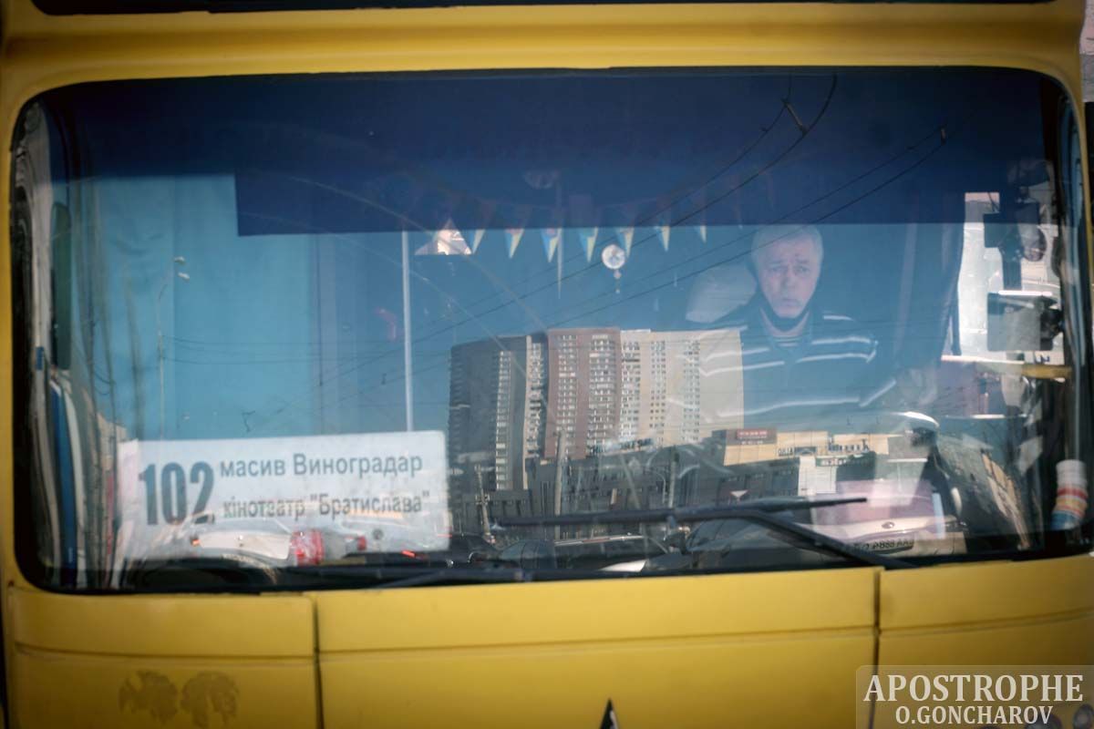 Карантин не помеха: в Киеве водители общественного транспорта ездят без масок