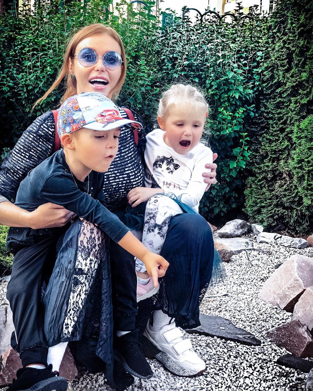 Слава Камінська з дітьми