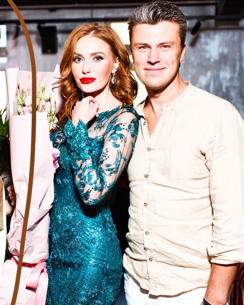 Славу з Неангелів після розлучення помітили з іншим чоловіком (фото)