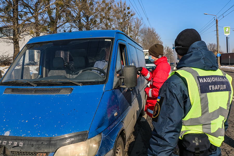 Ивано-Франковск на карантине: какая ситуация на дорогах и блокпостах сегодня (фото)