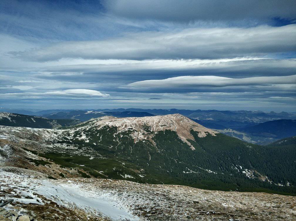 В Карпаты пришла зима: потрясающие фото вершин