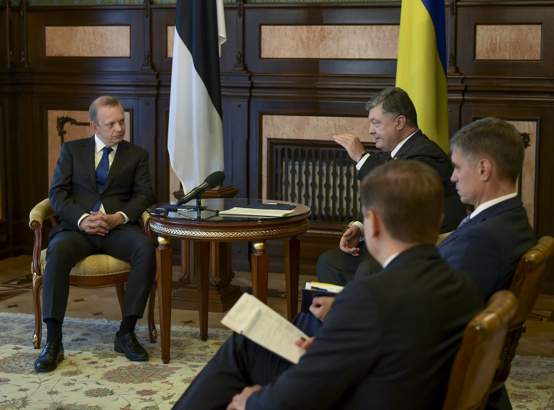 Порошенко принял верительные грамоты у послов ряда иностранных государств