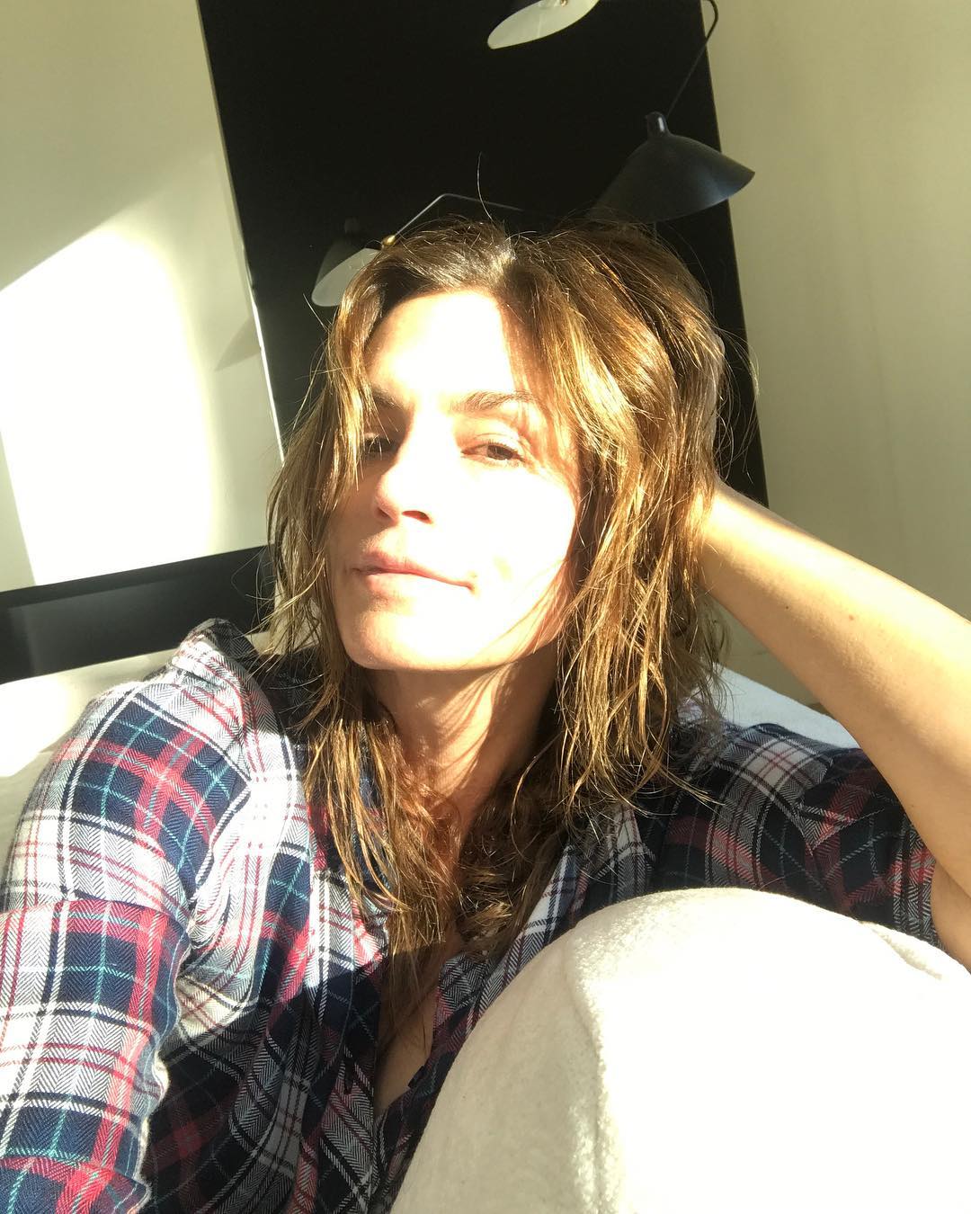 Спорт прежде всего! Синди Кроуфорд показала, как поддерживает себя в форме