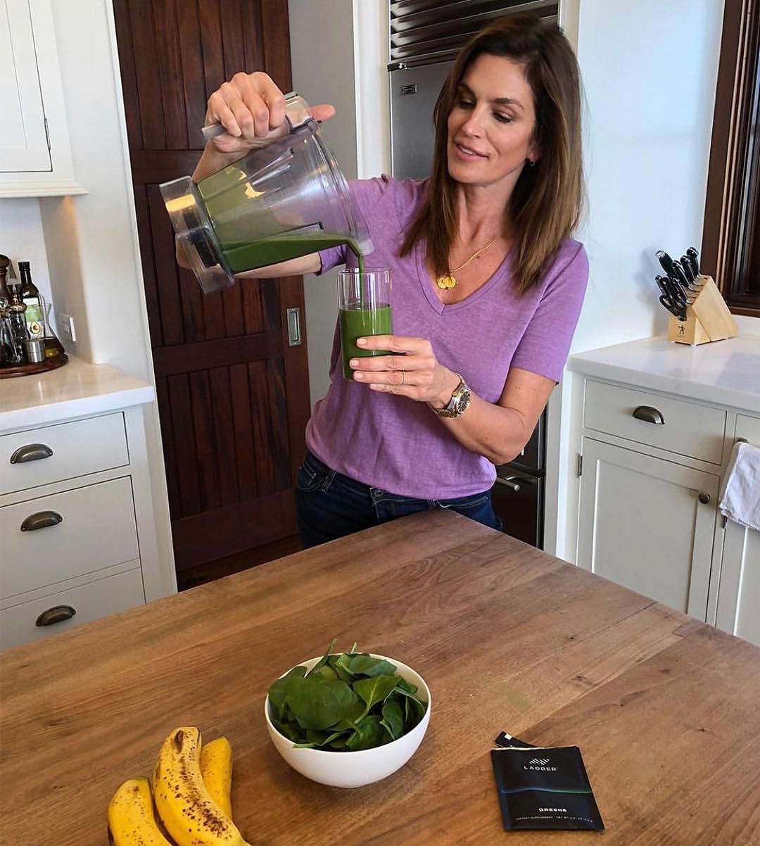 Эталон красоты: топ-5 секретов вечной молодости Синди Кроуфорд