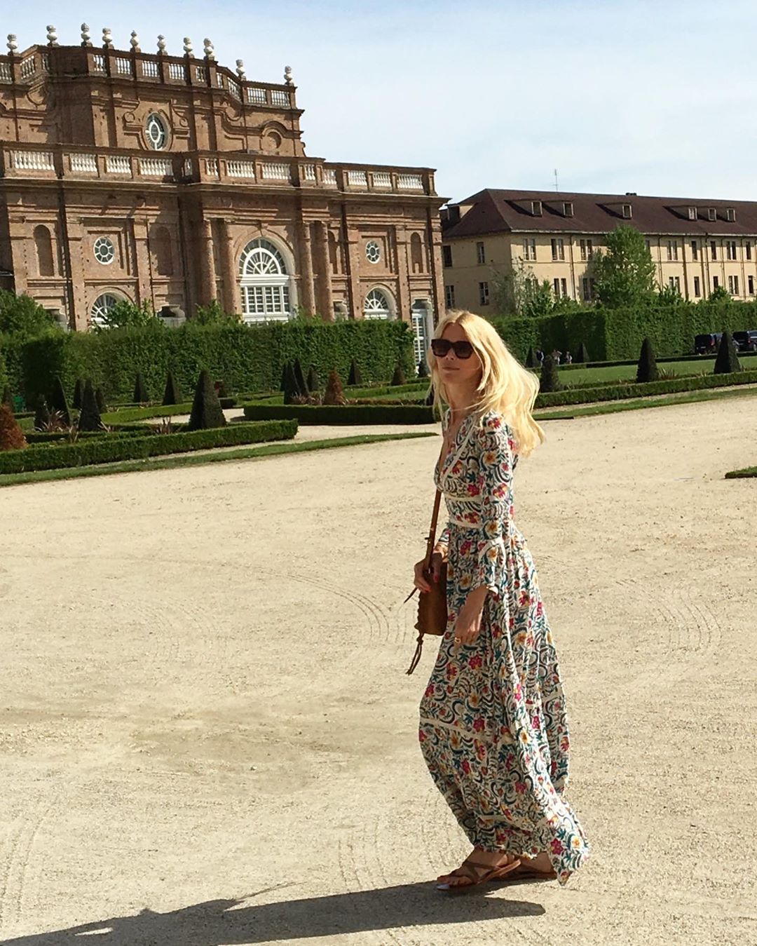 От хиппи до деловой женщины: топ-3 стильных летних наряда от Клаудии Шиффер