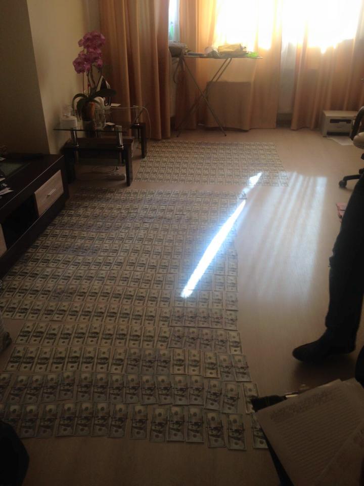 Правоохранители задержали на взятке замглавы Минздрава