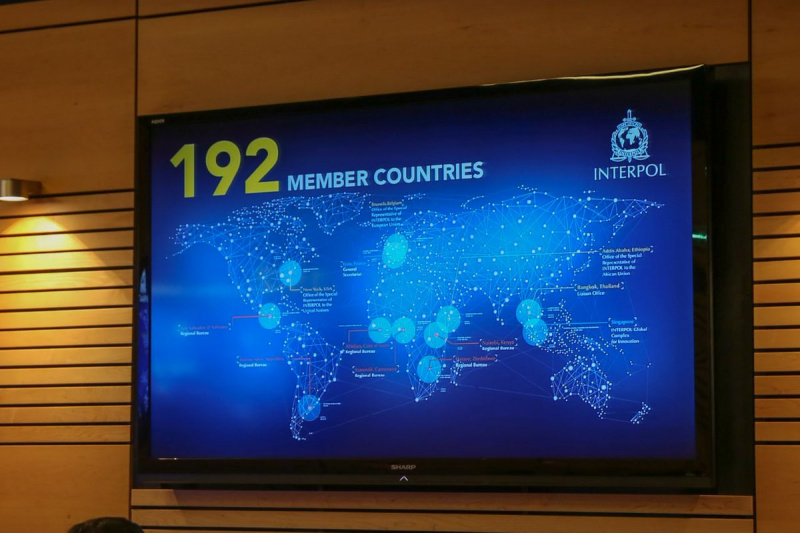 Украина обсудила с Интерполом сотрудничество в борьбе с кибер- и наркопреступлениями