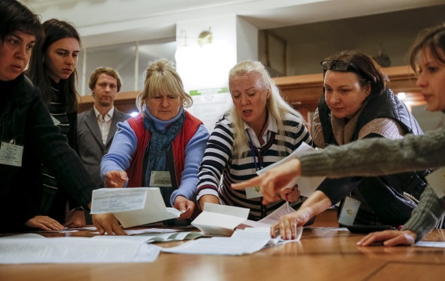 Новини України за 18 липня: попередні результати виборів і зниження безробіття