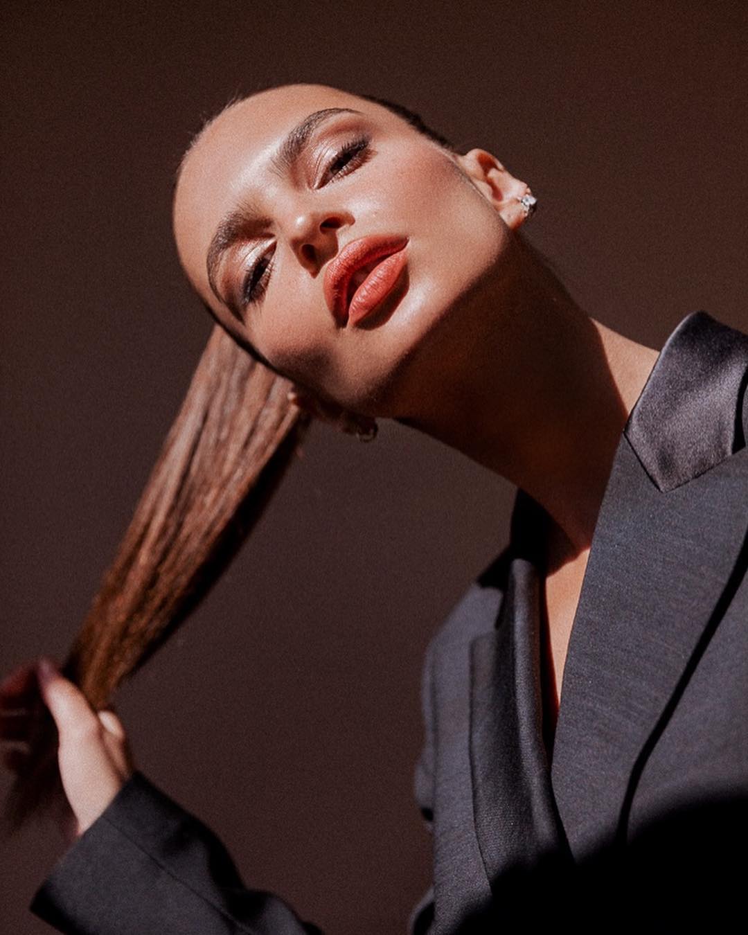 Звездный стилист назвал главный тренд в окрашивании волос в новом году