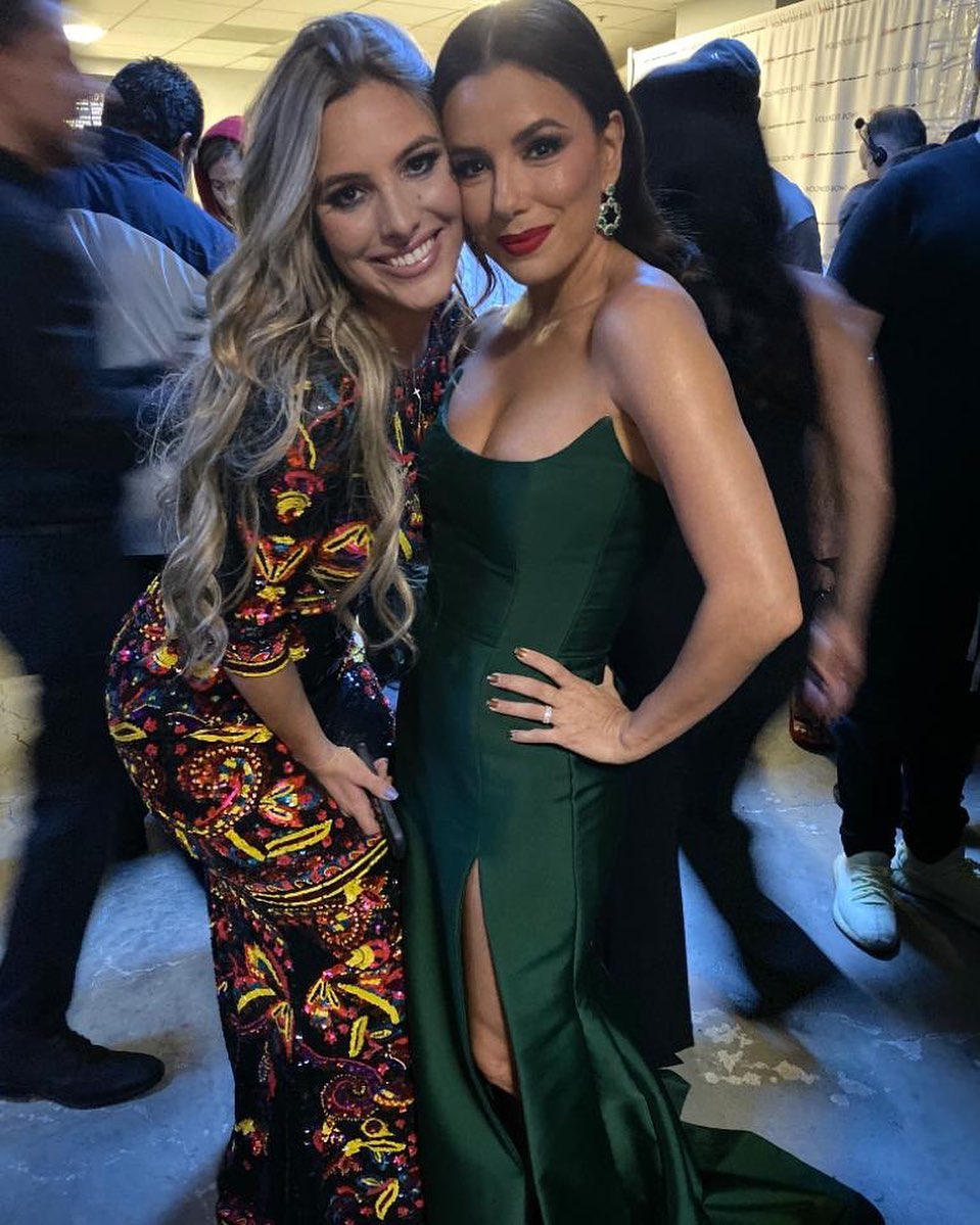 Ще стрункішою! 44-річна Єва Лонгорія показала досконале тіло у смарагдовій сукні