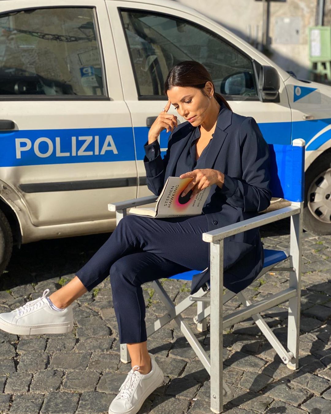 Ідеально для офісу: Єва Лонгорія демонструє, як носити брючний костюм