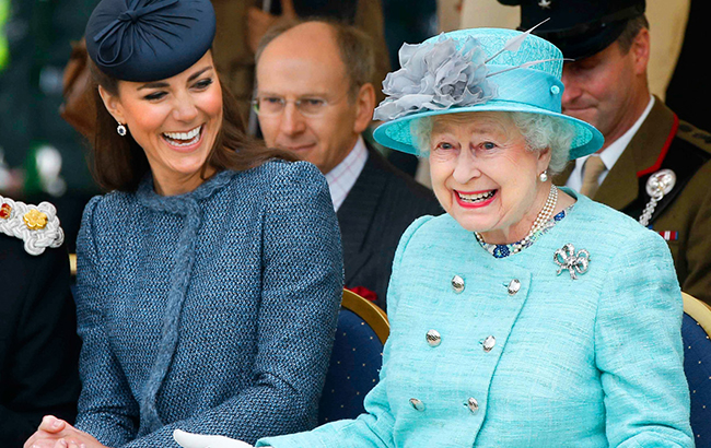 Королева Елизавета недовольна Кейт Миддлтон: что произошло