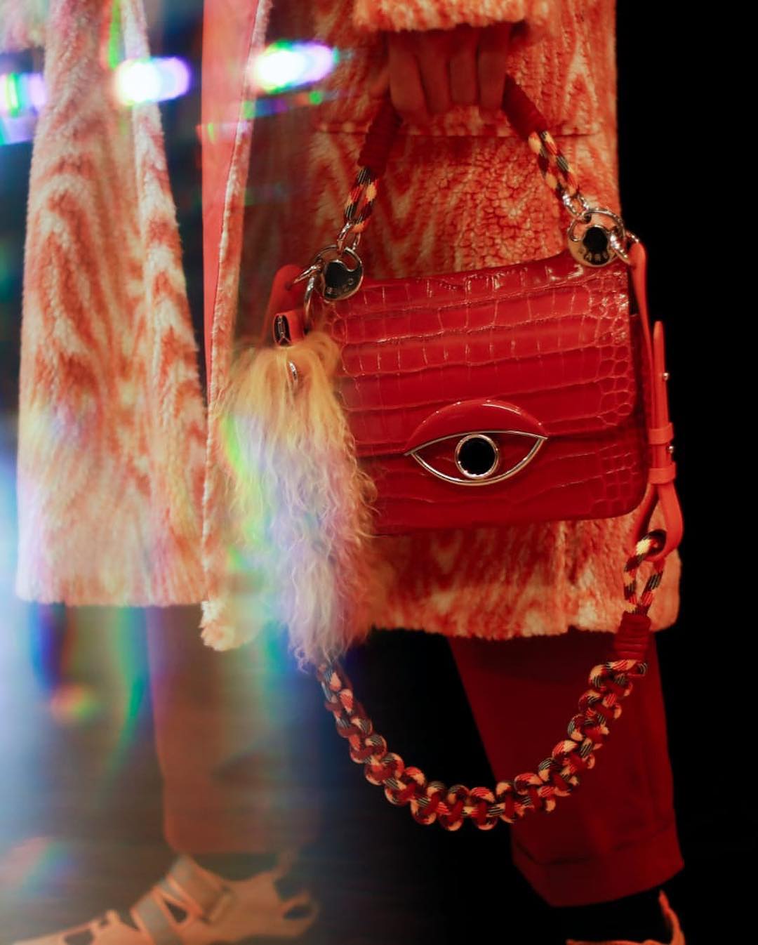 Перуанский шаманизм и всевидящий глаз: KENZO представил "мистическую" коллекцию FW 2019/20