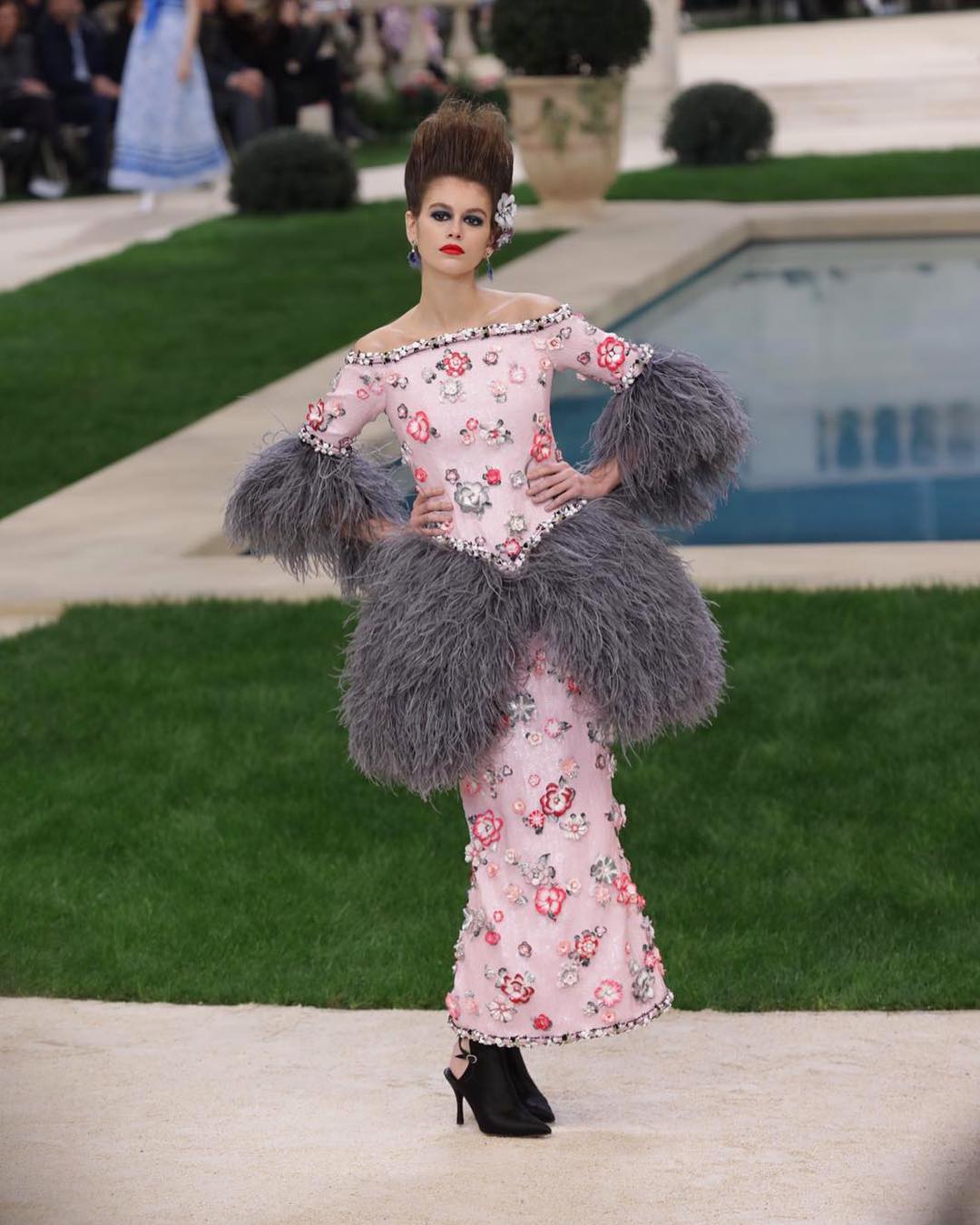 Кайя Гербер на показі CHANEL