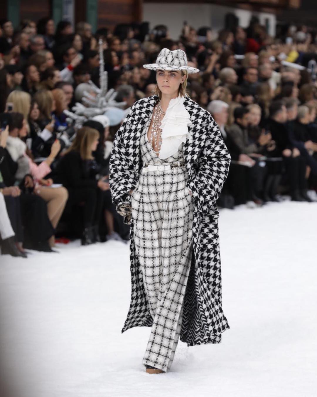 Кара Делевинь